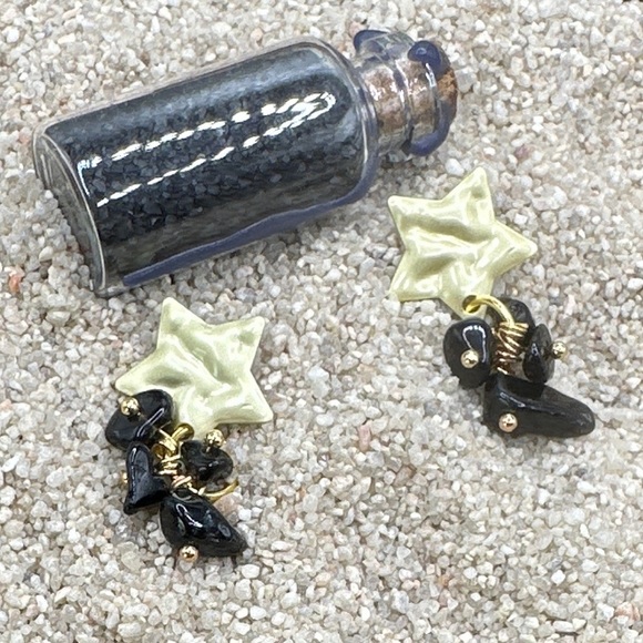 Star and Black Gemstone Earrings - Picture 1 of 1